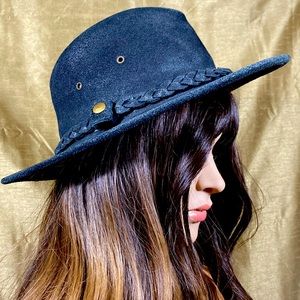 Rugged outback leather Henschel hat